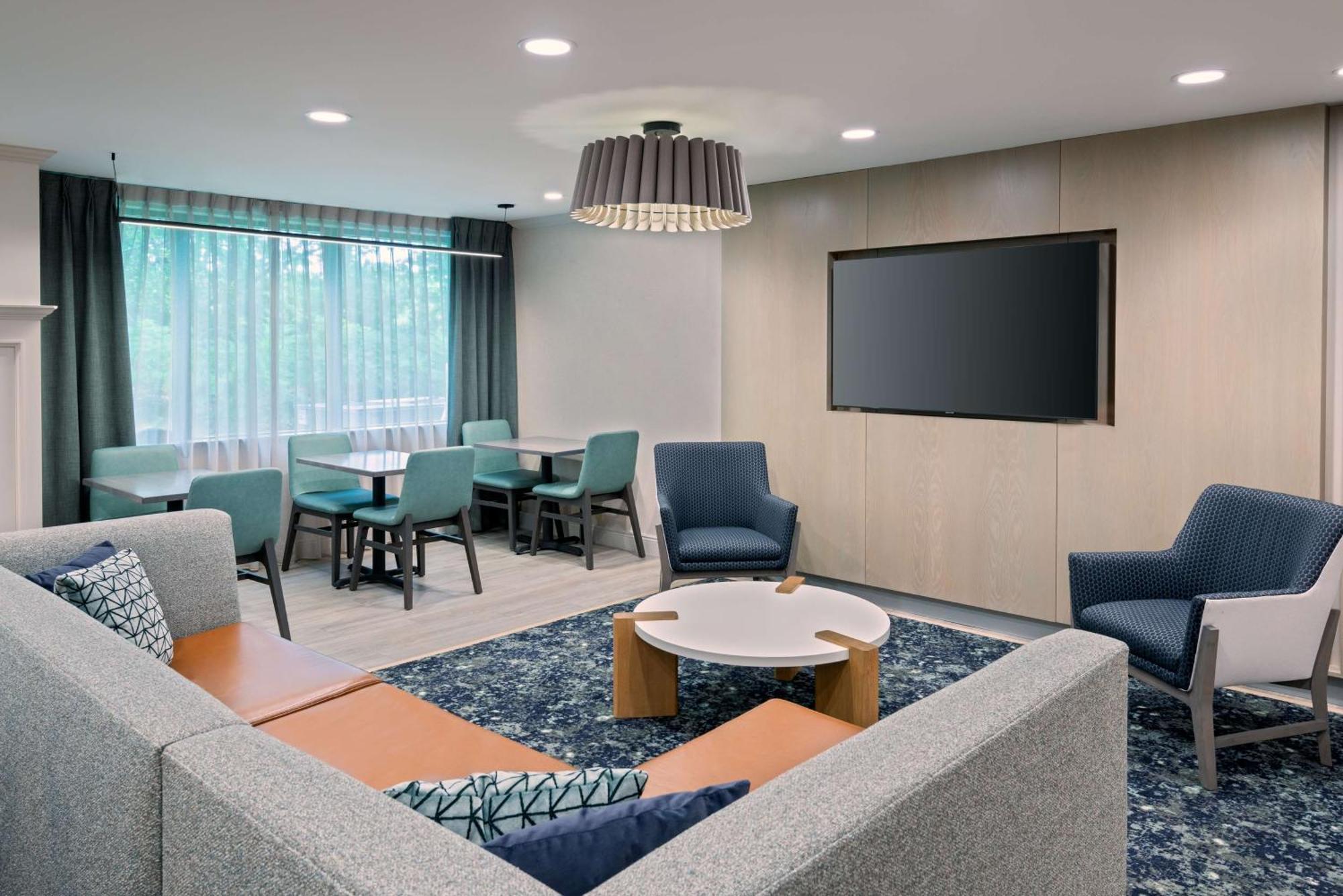 Hampton Inn Hartford Airport Windsor Locks Dış mekan fotoğraf
