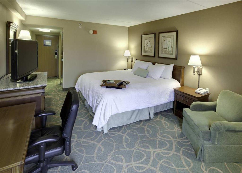 Hampton Inn Hartford Airport Windsor Locks Oda fotoğraf